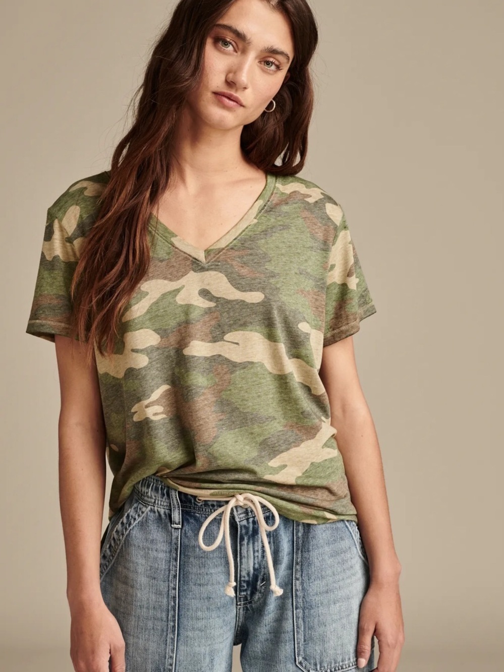Lucky brand ultra-soft classic V-neck tee women's size medium oversized camo